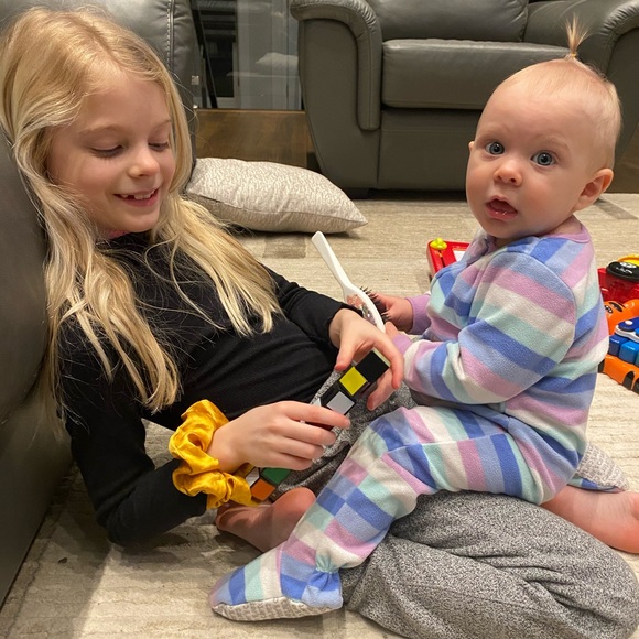 Meet your Posher, Mia - Picture 1 of 1